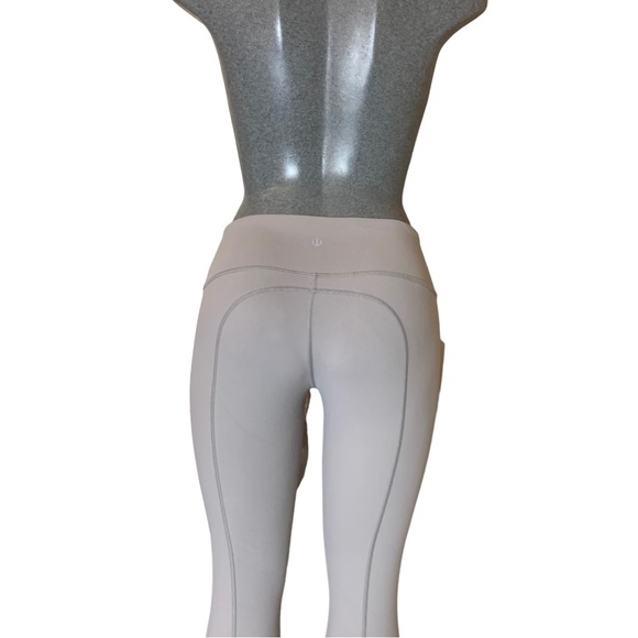 Gray Lululemon leggings - Picture 5 of 9